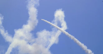 Copertina di Come funzionano Iron Dome ed Arrow 3 i due sistemi missilistici che proteggono i cieli di Israele