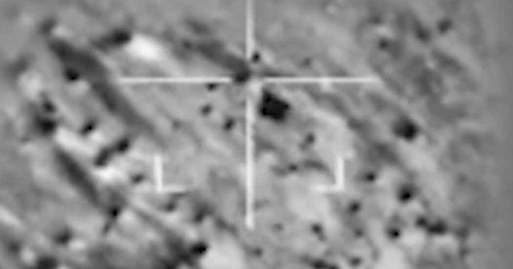 Israele, l’aeronautica neutralizza i missili iraniani lanciati durante l’attacco. Nelle immagini diffuse dall’Idf i razzi intercettati in cielo