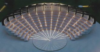 Copertina di Il nuovo teatro di Capalbio: orrendo e inutile ecomostro