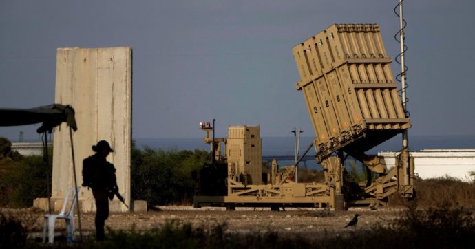 Copertina di Israele, missili per 1 mld di dollari per la difesa da Khamenei