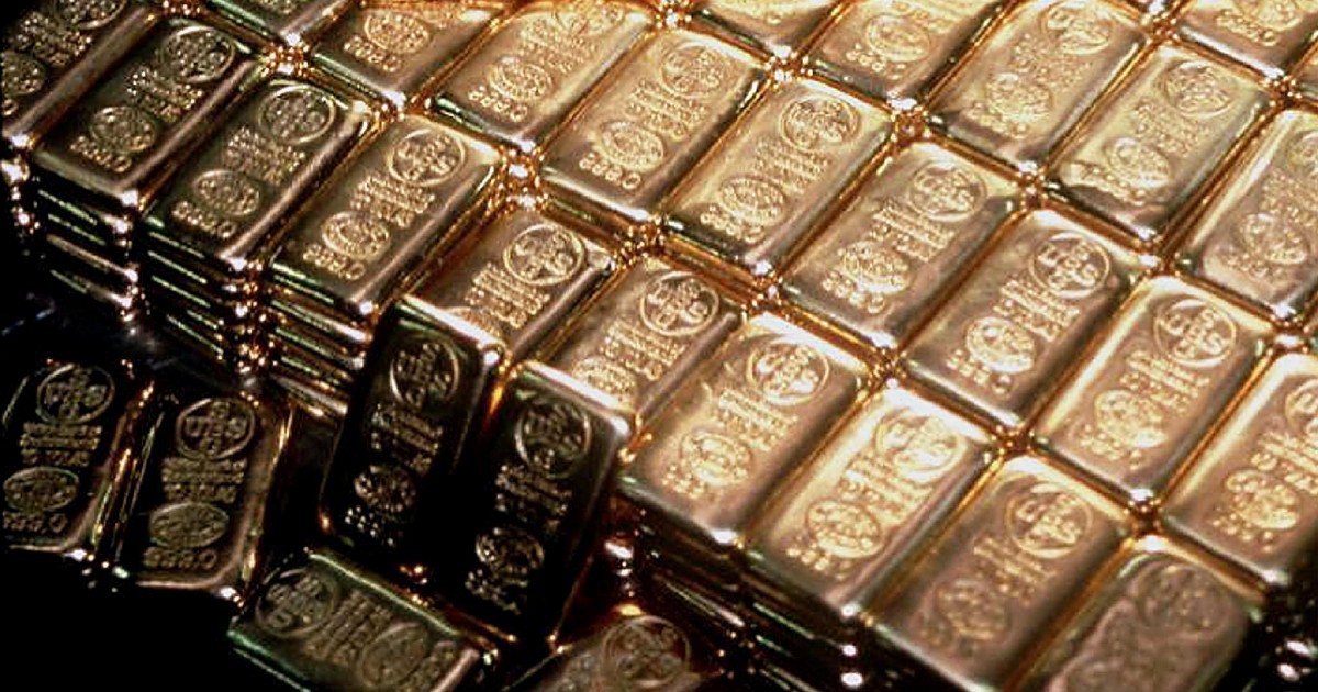 Oro, rifugio senza tempo: perché oggi più che mai conviene investirci. Anche con un Pac o un Etc Oro, rifugio senza tempo: perché oggi più che mai conviene investirci. Anche con un Pac o un Etc