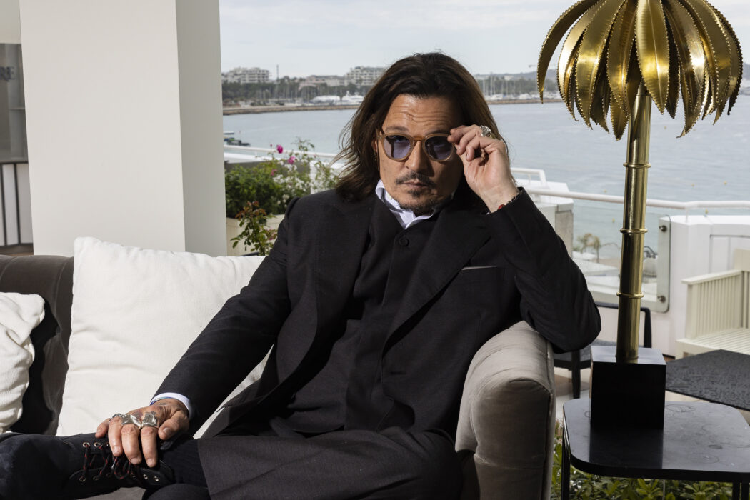 Johnny Depp stregato dal fascino di un castello nel torinese: pronto a sborsare quasi 5 milioni di euro