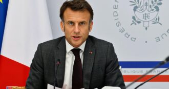 Copertina di Parigi 2024, Macron: “Lavoro a una tregua olimpica”. Minaccia attentati: “Pronti piani B e C per la cerimonia d’apertura”