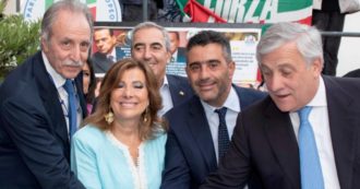 Copertina di Piro attacca l’Antimafia. E Casellati lo applaude