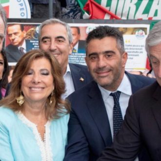 Copertina di Piro attacca l’Antimafia. E Casellati lo applaude