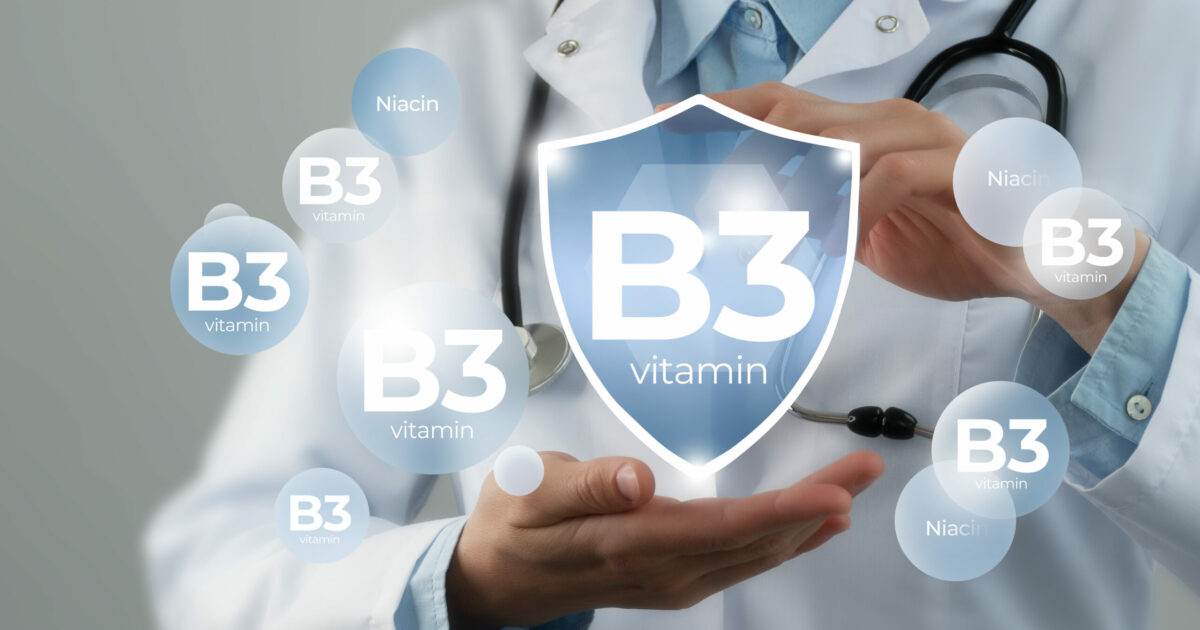 Attenzione agli integratori di vitamina B3 usati per ridurre il colesterolo: “Si rischiano infarti, ictus e problemi al cuore”