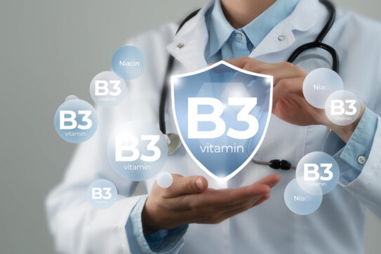 Attenzione agli integratori di vitamina B3 usati per ridurre il colesterolo: “Si rischiano infarti, ictus e problemi al cuore”