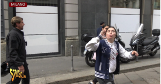 Copertina di Insulti, sputi e lanci di spazzatura: così le borseggiatrici della metro di Milano si scagliano contro Valerio Staffelli di Striscia la Notizia