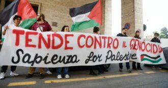 Copertina di Sapienza Roma, studenti incatenati e in sciopero della fame dopo gli scontri: “Contro genocidio a Gaza”
