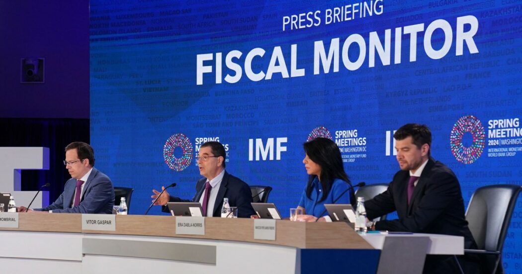 Fmi: “L’Italia dovrà fare ulteriori sforzi di bilancio nei prossimi due anni. Il debito va messo su traiettoria di calo sostenibile”