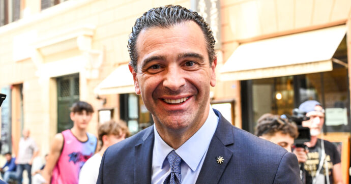 Arrestato il sindaco dimissionario di Avellino Gianluca Festa: è ai domiciliari per corruzione nell’ambito di un’inchiesta su appalti comunali