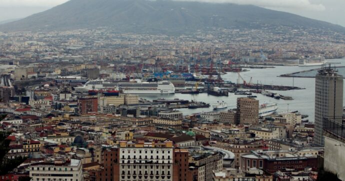 Napoli, i fondi Pnrr per elettrificare il porto verranno dilazionati fino al 2030: intanto la gente muore
