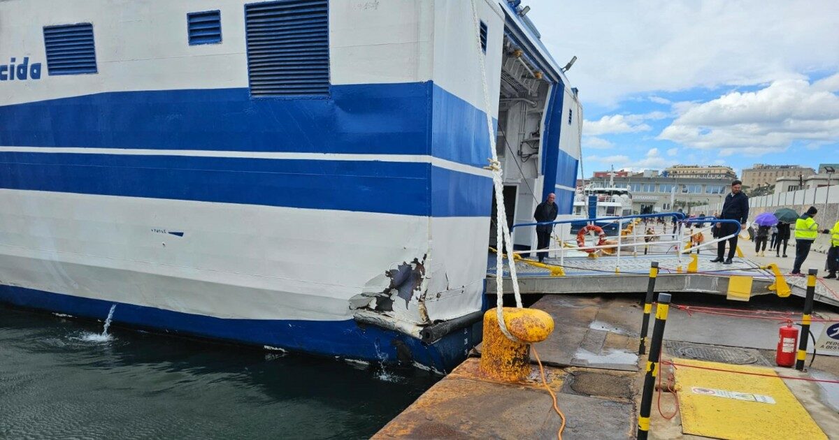 Nave veloce partita da Capri urta una banchina al Molo Beverello del porto di Napoli: ci sono trenta feriti