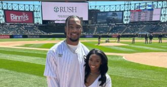 Copertina di Simone Biles ferita dagli hater contro il marito: “Sono crollata nel vedere che alcuni speravano nel mio divorzio”