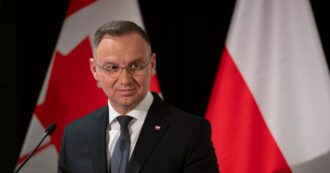 Copertina di La Polonia vuol difendere la Nato con le armi nucleari: ‘Se gli alleati ce lo chiedono, pronti a ospitarle’. Mosca: ‘Ci sarebbero conseguenze’