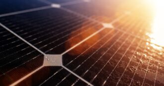 Copertina di Fotovoltaico con accumulo: quali benefici offre e quando conviene realmente installarlo