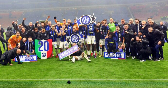Inter campione d’Italia, lo scudetto della seconda stella vinto in faccia al Milan: è l’apoteosi nerazzurra