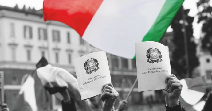 Il Vero Antifascista Chi Attua La Costituzione Oltre Ai Fascisti Il Vero Antifascista Chi Attua La Costituzione Oltre Ai Fascisti