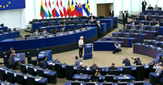 Copertina di Von der Leyen parla per l’ultima volta al Parlamento Ue, ma l’Aula è vuota: c’è solo un gruppo di eurodeputati ad ascoltarla