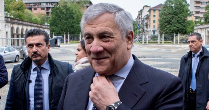 Copertina di Tessere FI, Tajani chiude le porte
