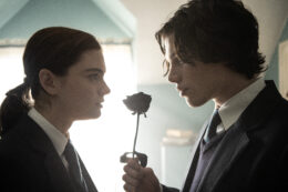 Copertina di “Fabbricante di Lacrime” è il film più visto al mondo su Netflix, la prima volta per una produzione italiana