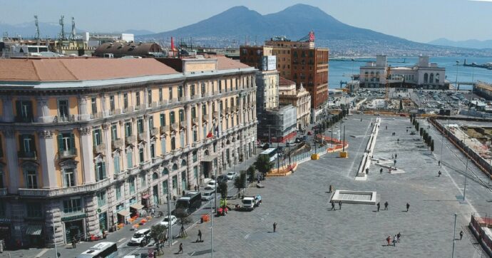 Copertina di Napoli,  Ds e Forza Italia tra gli affittuari morosi