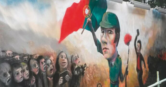 Copertina di Garofani e canzoni: i militari di Lisbona “eroi” anti-dittatura