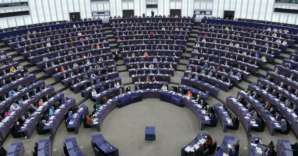 Il Parlamento europeo non riconosce le elezioni in Georgia: approvata la risoluzione per il boicottaggio del nuovo governo