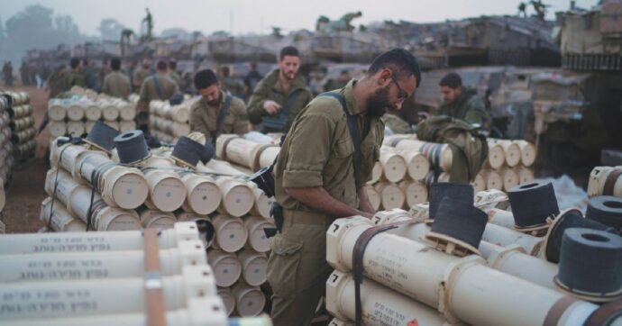 Gaza, nuovi attacchi di Israele. L’Idf approva i piani militari per l’operazione a Rafah. Abu Mazen: “Solo gli Usa possono fermare l’attacco”