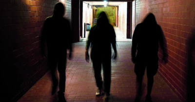 Copertina di “Vieteremo la vendita di coltelli ai minori, sanzioni ai genitori”: l’idea di Meloni contro le baby-gang