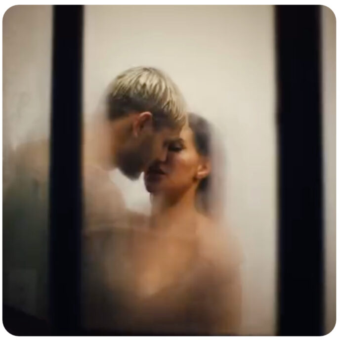Wanda Nara e Mauro Icardi, doccia bollente e baci appassionati per la coppia. Ma c’è un motivo