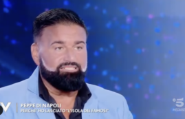 Copertina di Verissimo, Peppe Di Napoli dopo l’Isola dei Famosi le rivelazioni choc: “La bomba alla pescheria e il tumore all’intestino di mia moglie”