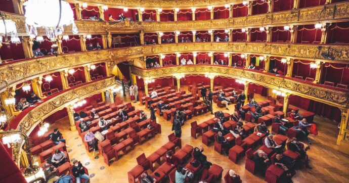 Copertina di Dal Teatro di Roma alla Scala: quasi più direttori che pubblico