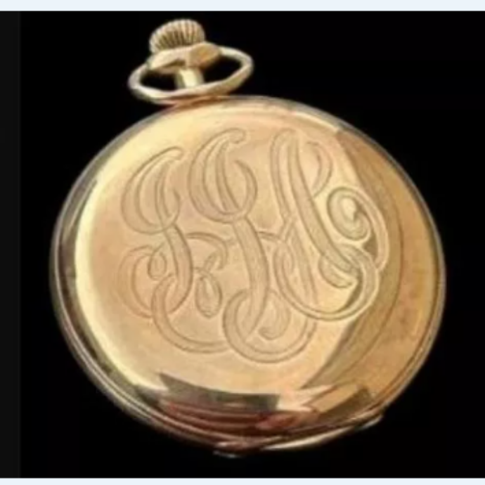 Venduto all’asta l’orologio d’oro del passeggero più ricco a bordo del Titanic: recuperato dal suo corpo, il suo valore è da record