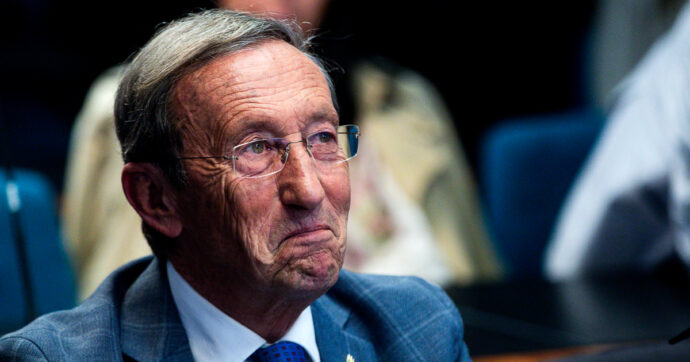 Anche Fini mi pare si sia appiattito al sistema che contesta: è stato desolante sentirlo alzare i toni