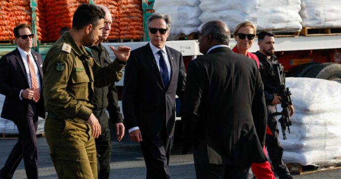 Copertina di Netanyahu gela Blinken: “No a un accordo che includa la fine della guerra”. Israele è pronta per l’operazione su Rafah. Usa: non attacchi e Hamas accetti la tregua
