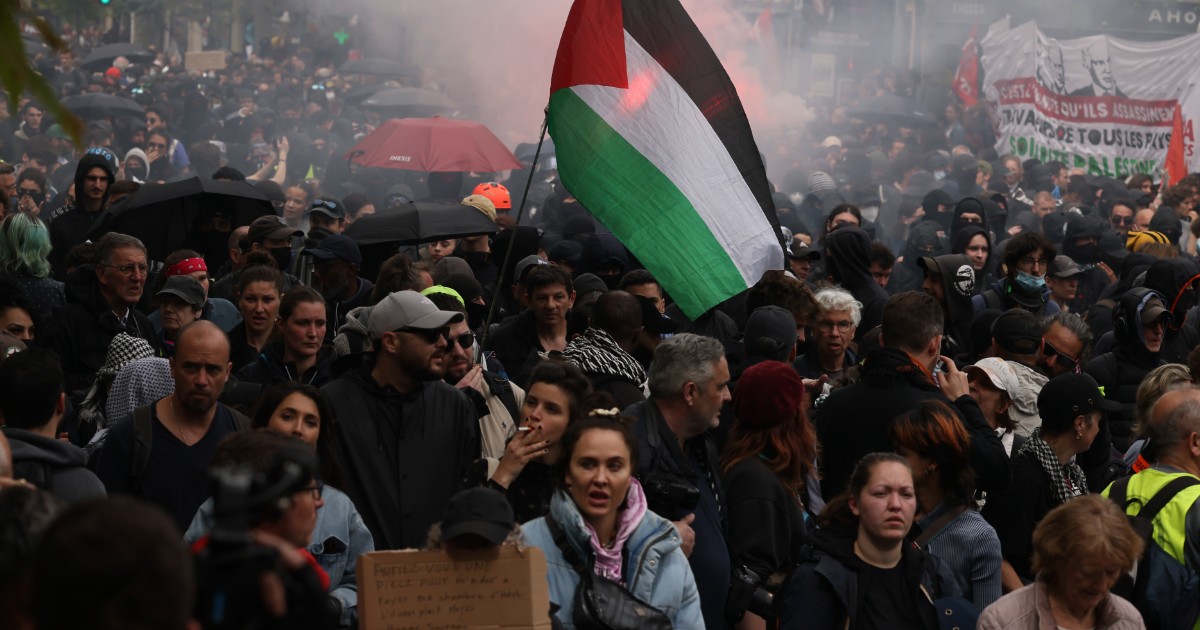 Día del Trabajo, enfrentamientos entre manifestantes y policías en la manifestación de París: 50.000 personas en las calles