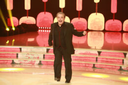 Copertina di Lutto per Nino Frassica, è morto il fratello Matteo: l’attore cancella il suo spettacolo a teatro, diserta “Che tempo che fa” e lo show di Milly Carlucci