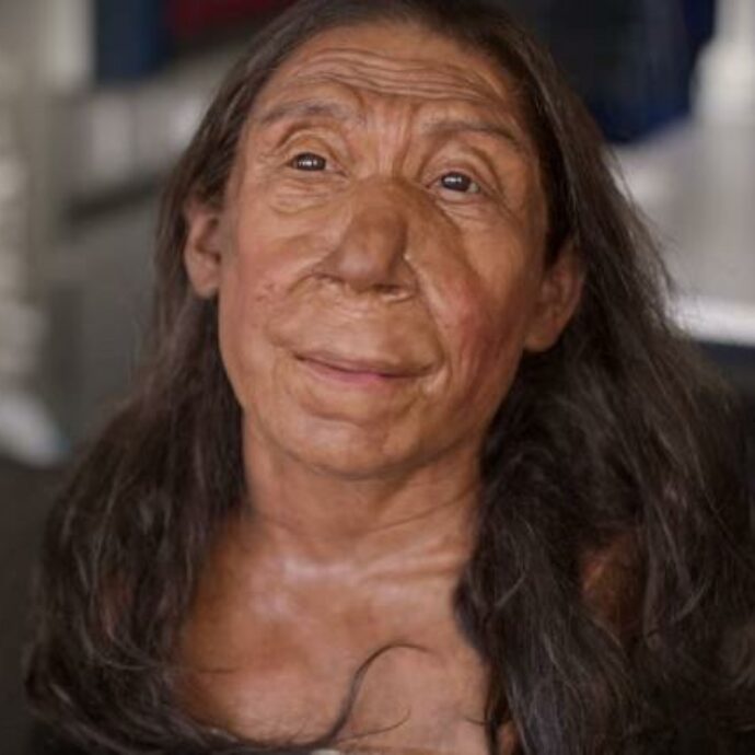 Ricostruita per la prima volta la faccia di una donna di Neanderthal: ecco il volto di Shanidar Z