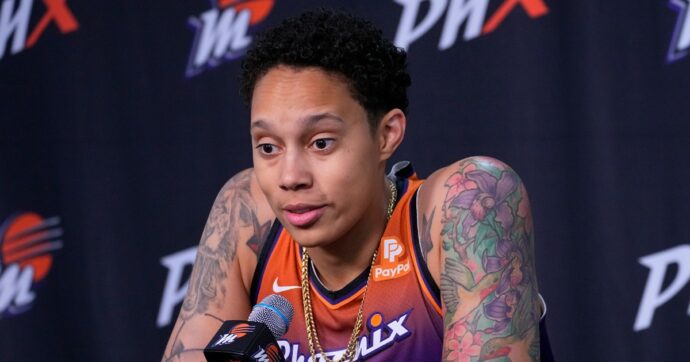 Brittney Griner: “In Russia ho pensato più volte al suicidio. Devi fare quello che ti dicono: ho dovuto scrivere una lettera a Putin”