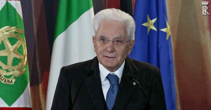 Strage di Capaci, Mattarella: “Come dicevano Falcone e Borsellino, la mafia è destinata a finire. Ma serve impegno nel combatterla”
