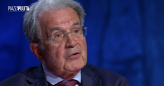 Copertina di Prodi su Meloni a La7: “Dopo ‘chiamami Giorgia’ arriva il premierato”. E critica i leader: “Immorale candidarsi e poi non andare in Europa”