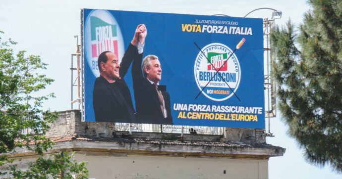 Copertina di Tajani con il kit Silvio vivavoce. E adesso sogna di guidare l’Ue