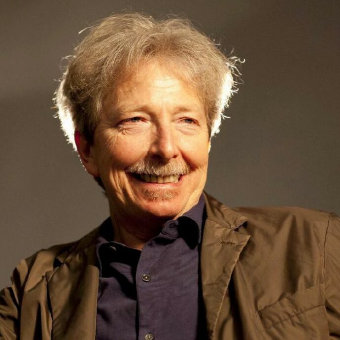 Fabio Concato dopo l’annuncio del cancro: “Sono certo che ci rivedremo perché, come cantava il Poeta, ‘io sono ancora qua, eh già'”