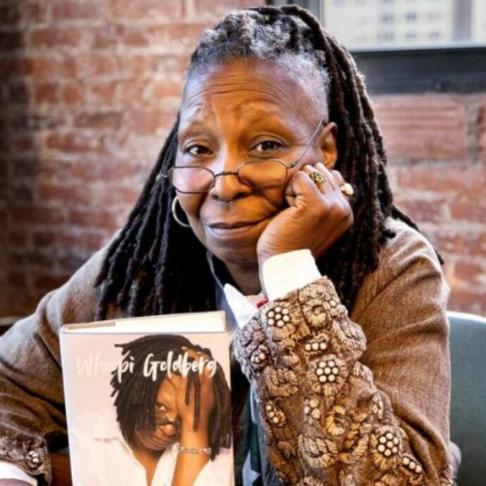 “Mi chiusi in un armadio per tirare di coca. All’improvviso una cameriera aprì le ante e, vedendomi, si mise ad urlare”: l’attrice Whoopi Goldberg racconta la sua dipendenza