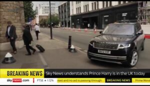 Copertina di Il principe Harry è a Londra e annuncia: “Nessun incontro con William né con mio padre Carlo”