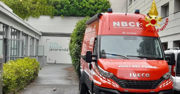 Bambini intossicati in una piscina di Milano: 25 curati sul posto, tre portati all’ospedale