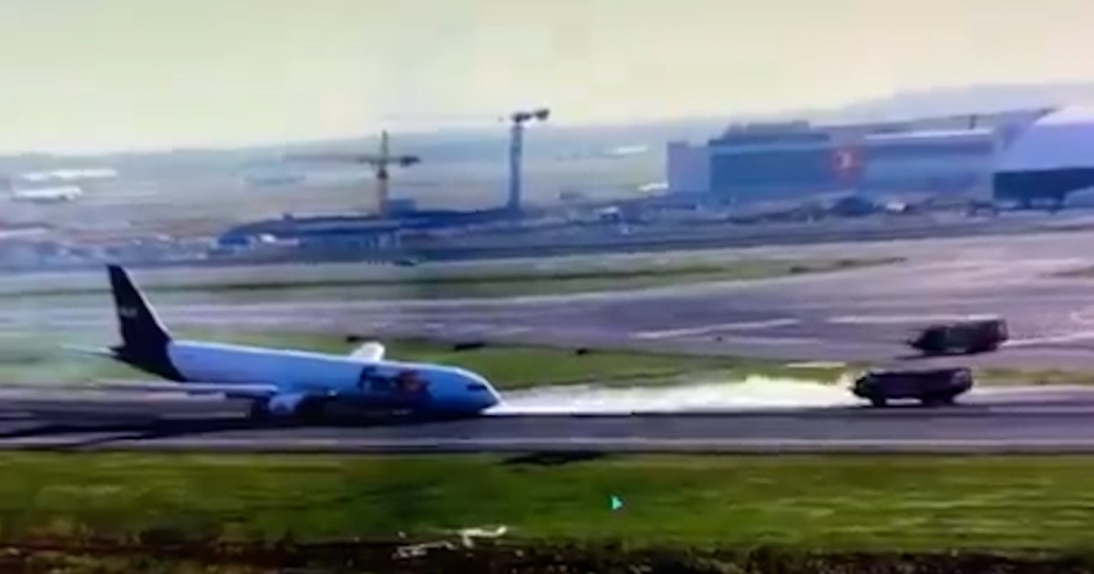 Guasto al carrello anteriore: atterraggio d’emergenza a Istanbul per un volo FedEx – Video