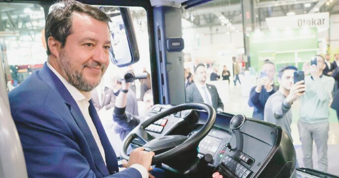 Copertina di Bretella Corda Molle  Salvini smentisce  pure il suo ministero
