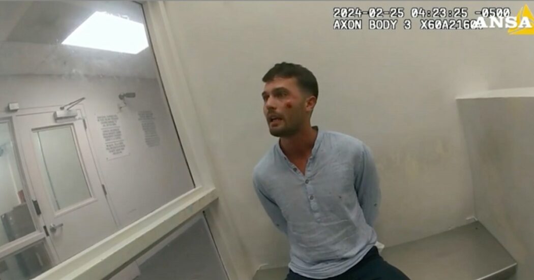 Nuove immagini choc dell’arresto di Matteo Falcinelli: “Non ce la faccio, devo respirare”